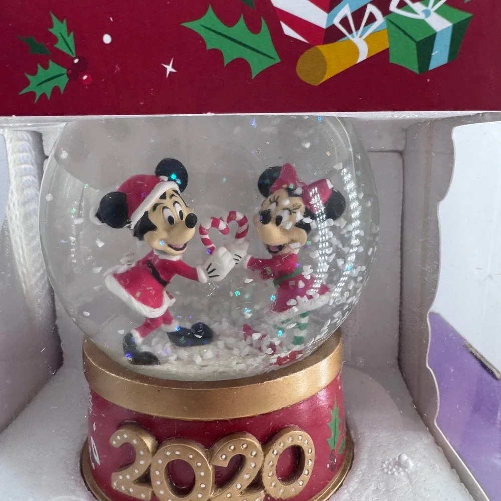 Disney Mickey and Minnie Mouse Christmas Holiday Snow Globe 2020 RETIRED
